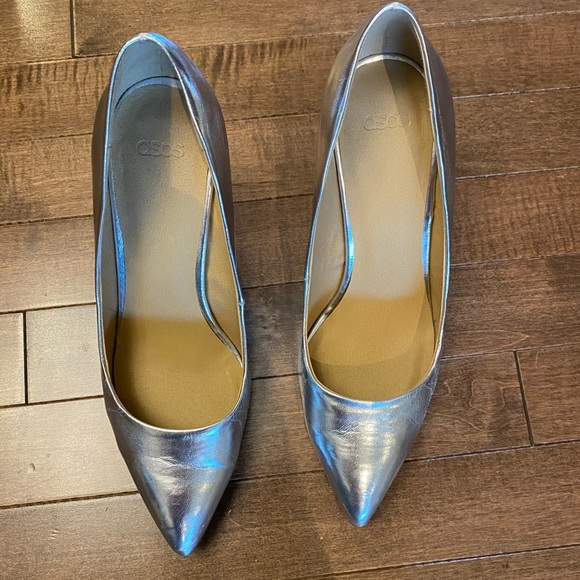 ✨HOST PICK✨ ASOS Silver Pointed heels - Picture 6 of 8